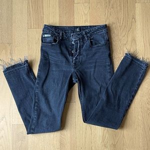 Calvin Klein high rise straight jeans. Size 28x32.